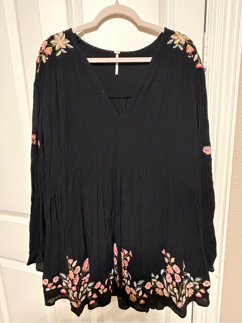 Free People Black Floral Embroidered Bell Sleeve Tunic Dress Sz M